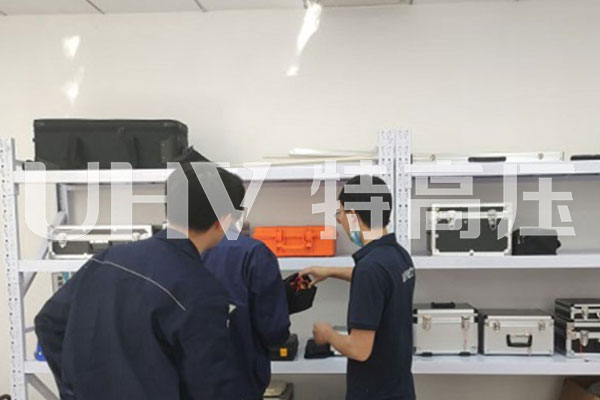 特高壓為天津一家做預(yù)防性試驗公司提供售后服務(wù)(圖1)